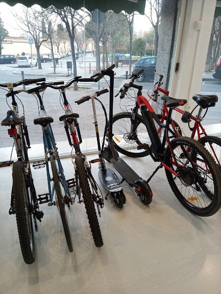 Ciclic’s reparación de patinetes y bicicletas
