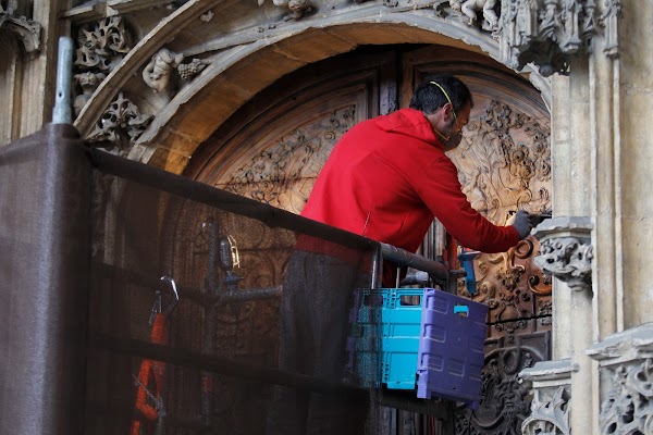 RESTAURACION PUERTAS CATEDRAL MARIO ROJAS 19-11-13
