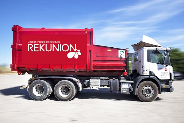 Camión con contenedor – Rekunion – Gestión de residuos