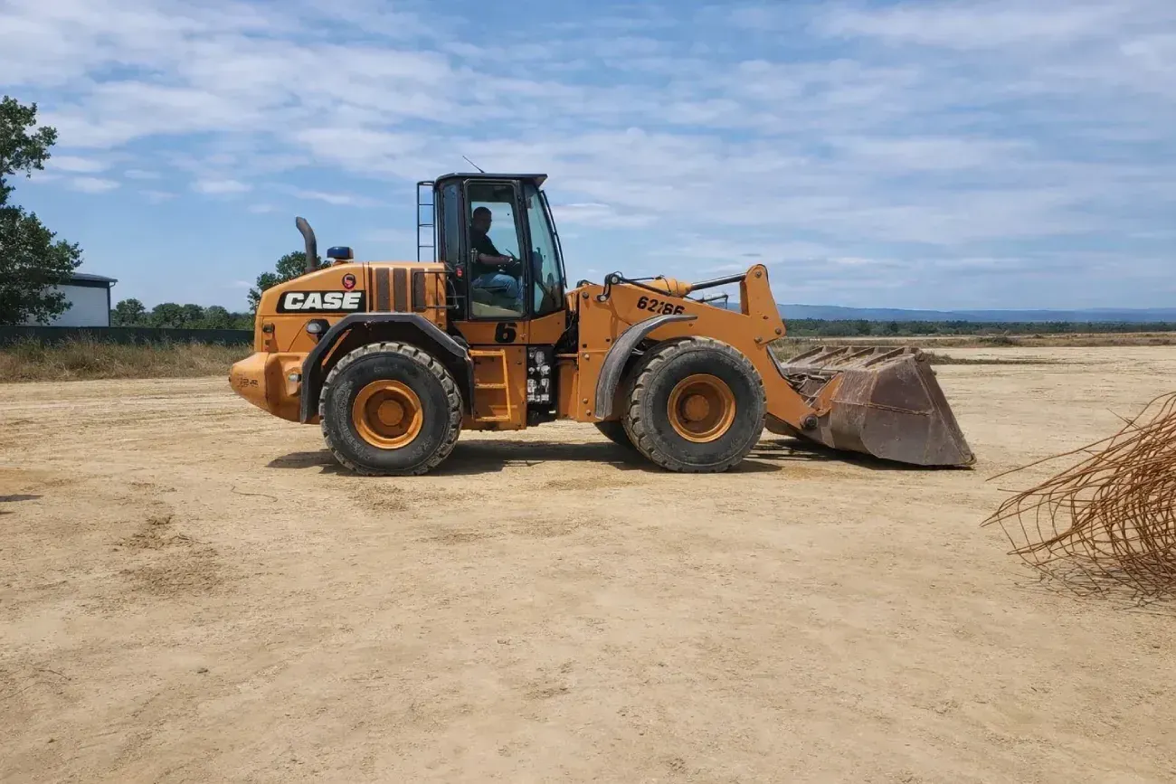 Excavaciones, Desbroces y Transporte Nacional Abel