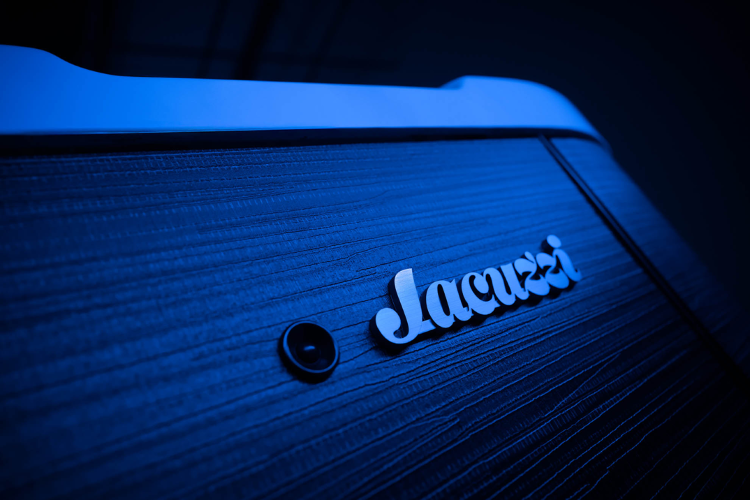 JHT_J509_Platinum_Noir_Stylized_Detail02_Jacuzzi-Logo-8256×5504-05117986-3a61-43ac-a115-27623985e2ba.png